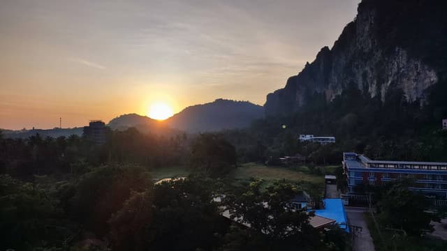 JANGHYUK S.의 사진 2 (25. 8. 12.)