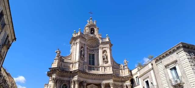 Foto 4 di Giuseppe L. sul noleggio di una Peugeot 5008 a Catania (23/09/25)
