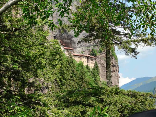 Photo 6 by Moideen H. about renting a Renault Megane in Trabzon (6/11/25)