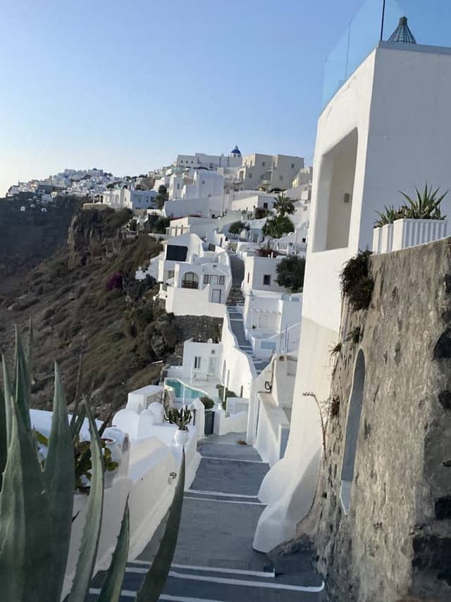 Photo 3 by Camps P. about renting a Renault Twingo at Santorini Airport (11/13/23)