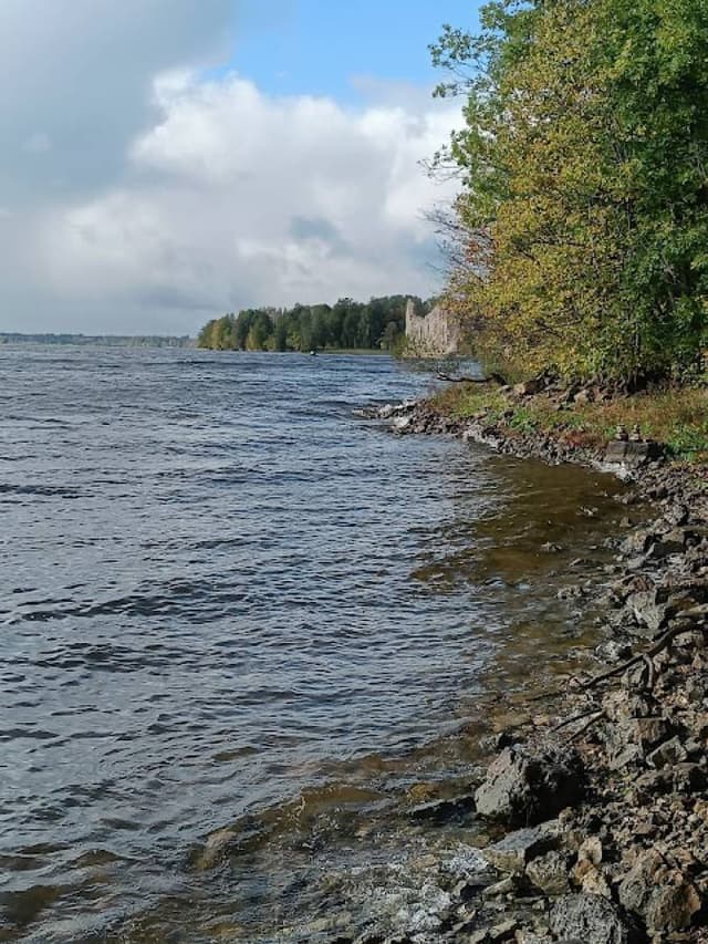Photo 7 by Andrew H. about renting a Volkswagen Golf in Latvia (10/20/23)