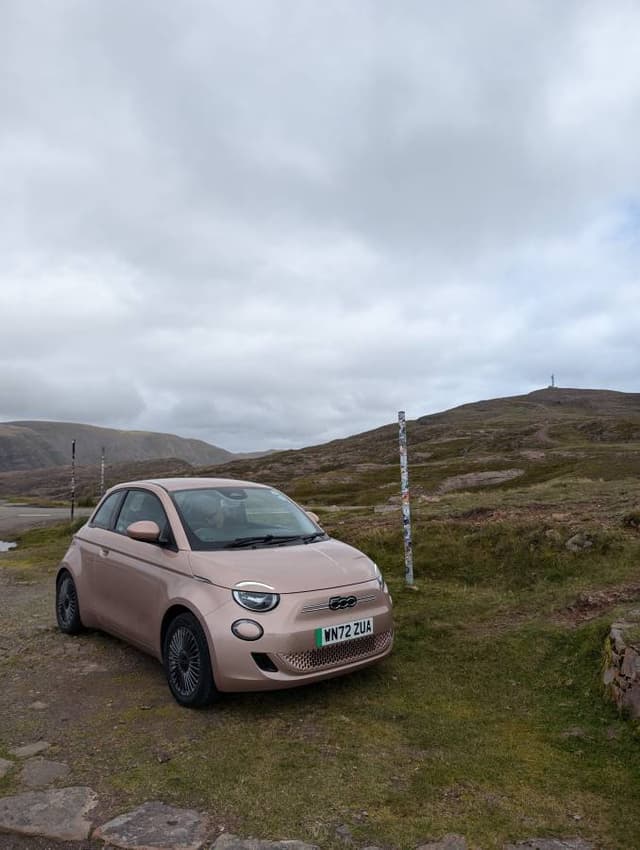 Photo 2 by Robert J. about renting a Fiat 500 in the United Kingdom (8/1/24)
