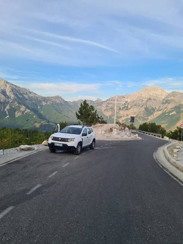 Foto 2 od Tereza P. o pronájmu Dacia Duster v Tiraně (9/20/23)