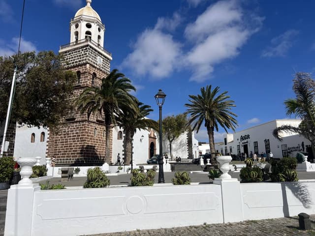 Foto 6 de Angel A. sobre el alquiler de un Renault Clio en Lanzarote (18/4/25)