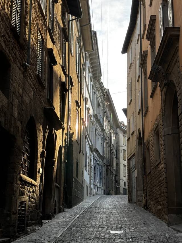Photo 7 by Henrik G. about renting a Ford Fiesta in Bergamo (8/13/24)