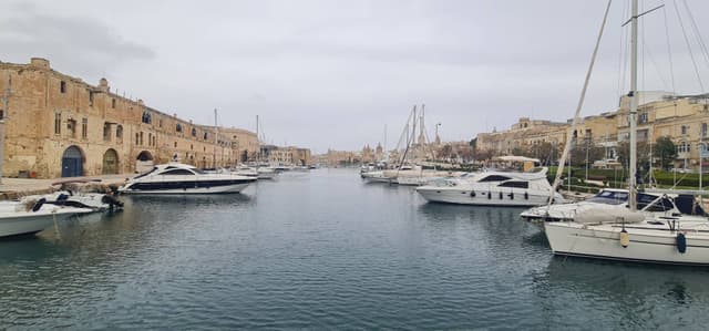 Photo by Agnieszka P. about hiring a SsangYong Tivoli at Malta Luqa Airport (10.03.25)