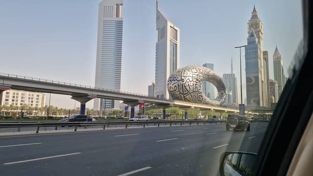 Foto 3 av Joel W. om att hyra en JAC Refine S3 i Dubai (25-06-27)