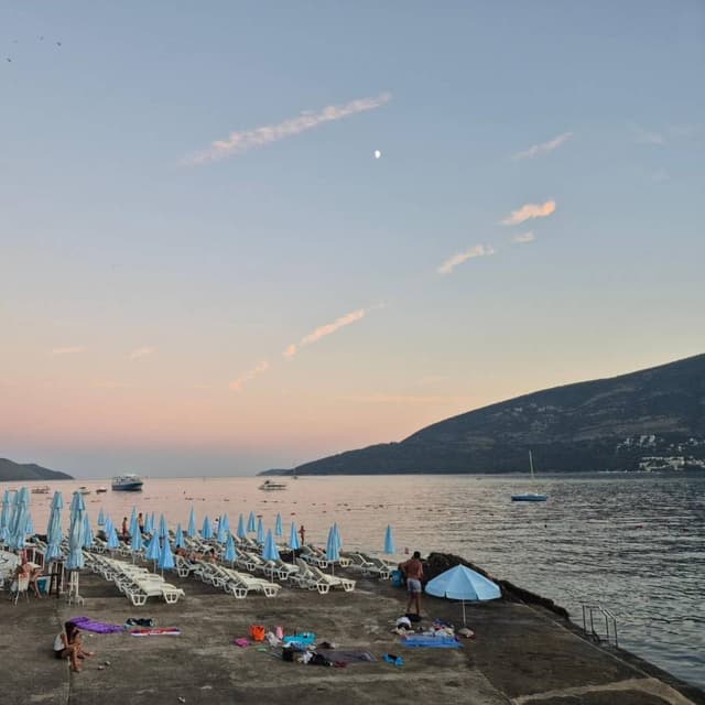 Photo 9 by Helle Boisen A. about renting a Toyota Yaris in Tivat (7/22/24)