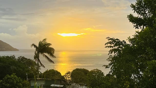 Foto 2 von Susanne H. über die Anmietung eines Hyundai i10 auf Seychellen (5.11.22)