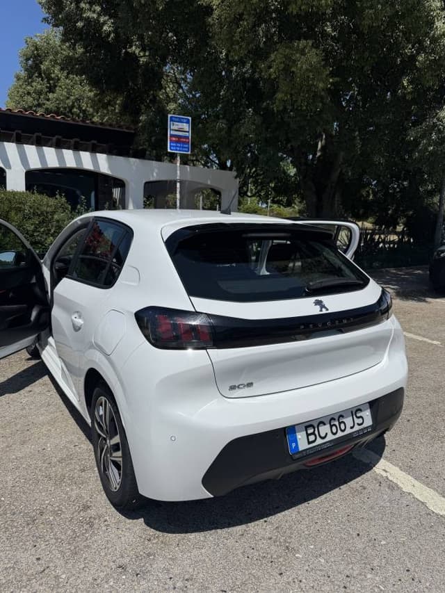 Foto 1 von Selin S. über die Anmietung eines Seat Ibiza in Porto (6.6.25)