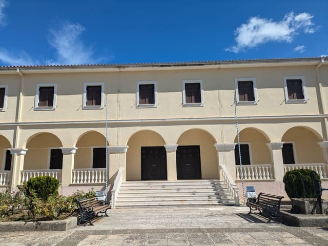 Photo 9 by antoinette V. about renting a Volkswagen Up in Kefalonia (10/19/24)
