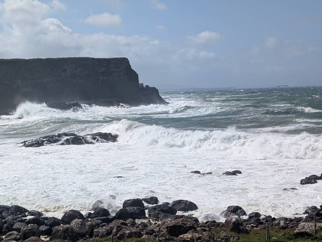 Photo 3 by YOSHIHIRO O. about renting a VW T-Roc in Dublin (8/10/25)