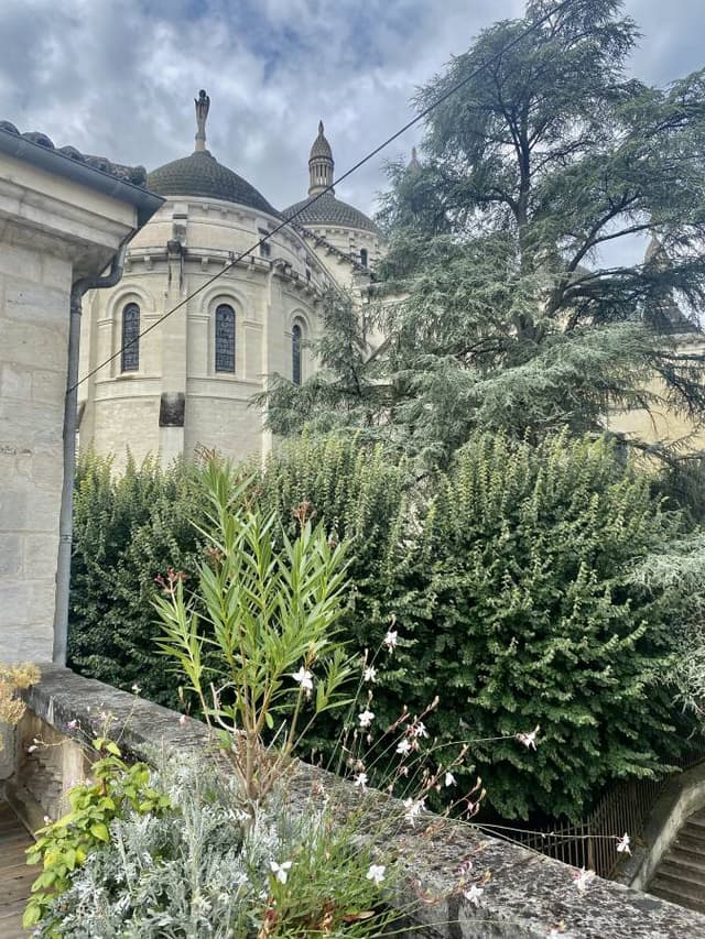 Photo 2 by Guy L. about renting a Jeep Avenger in Bergerac (8/2/23)