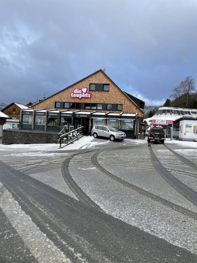 Фото от Mykola S. об аренде Suzuki SX4 S-Cross в Вене (27.11.22)