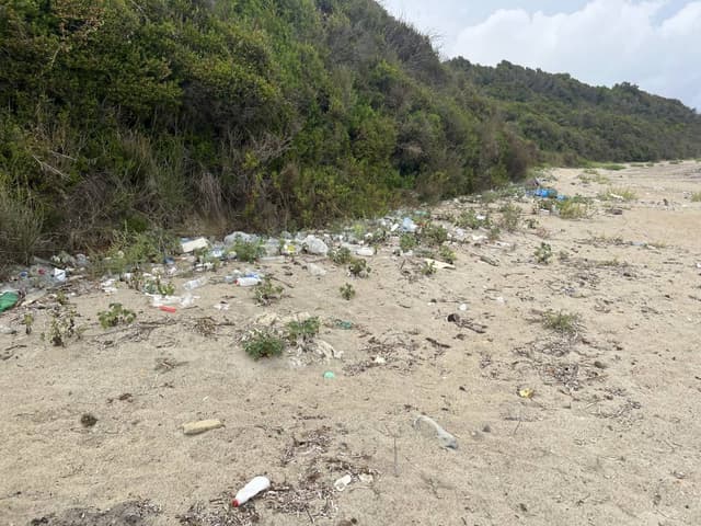 Photo 4 by Slawomir P. about hiring a Citroen C3 in Tirana (22.08.24)