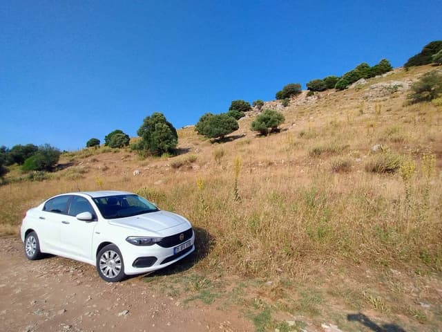 Zdjęcie 5 wykonane przez Tomasz N. dotyczące wynajmu Peugeot 301 w w Turcji dnia (7.06.25)