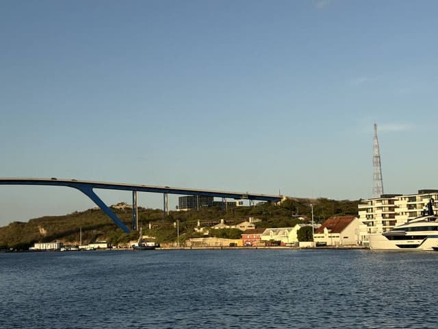 Photo 6 by OLIVER R. about renting a Toyota Corolla on Curaçao (3/29/25)