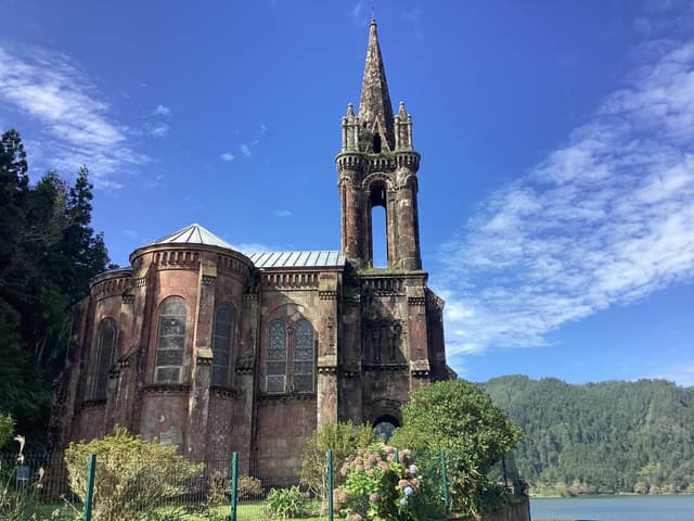 Photo 2 by David A. about hiring a Toyota Yaris in Ponta Delgada (04/11/23)