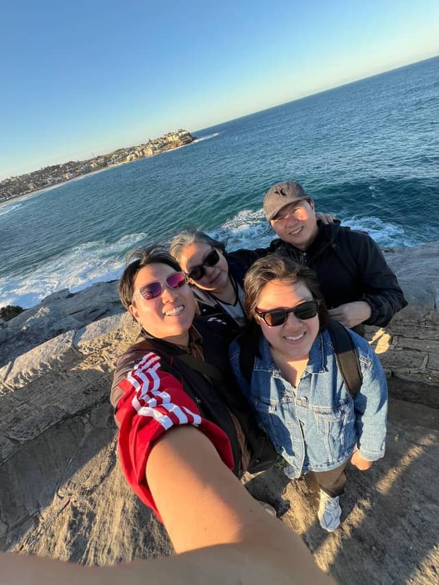 Photo by Amos S. about renting a Toyota Land Cruiser Prado in Sydney (Downtown) (8/8/25)