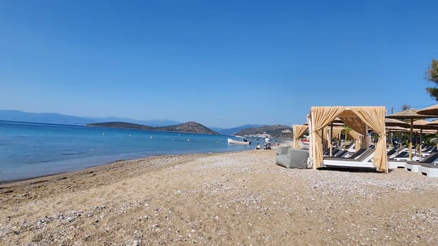 Photo 4 by Norbert G. about renting a Hyundai i20 in Athens (6/19/25)