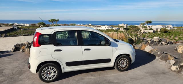 Foto de Luis D. sobre el alquiler de un Fiat Panda en Santorini (10/5/24)