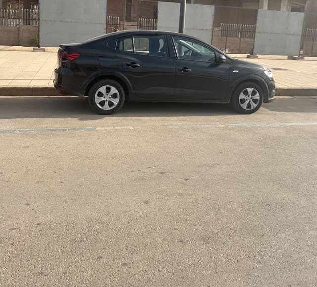 Photo 5 par Hanane Z. sur la location d'un Dacia Logan à Tanger (18/07/24)