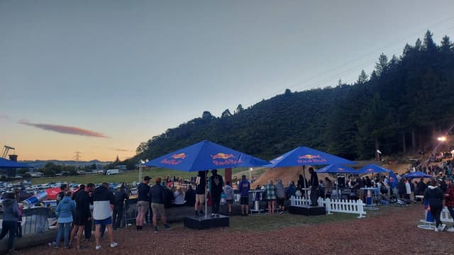 Toyota Estima ニュージーランドで (25/3/13)のレンタルについて、Isamu H. による写真 3