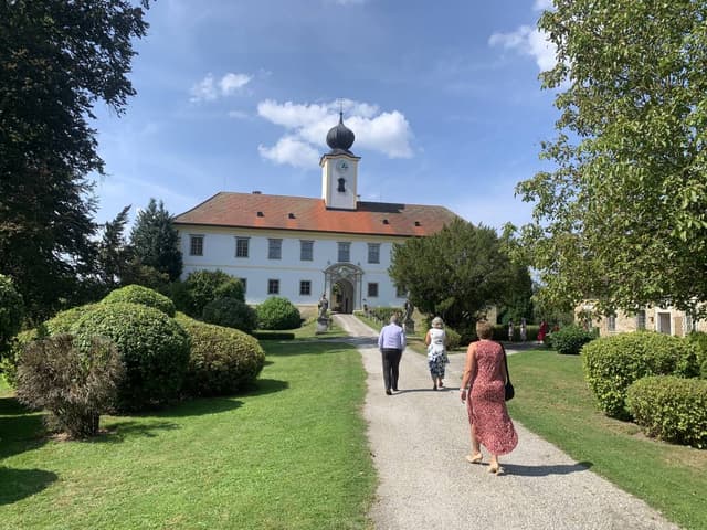 Photo 12 by Allan M. about renting a volkswagen polo in Germany (9/16/24)