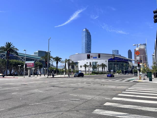 Photo 4 by Yichao Z. about renting a Toyota Yaris at Los Angeles Airport (7/17/23)