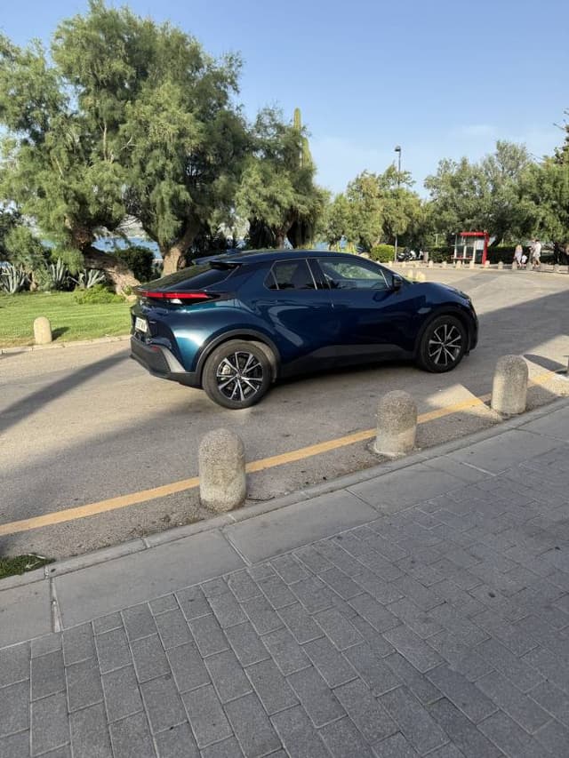 Фото 5 от Alisher K. об аренде Toyota Corolla на Балеарских островах (22.07.25)