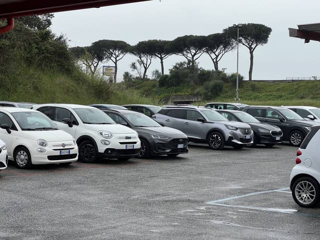 Фото от Andrej K. об аренде Fiat 500X в аэропорту Рим Чампино (30.03.25)