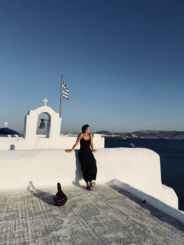 Photo 4 by Ya Wei L. about renting a Toyota Yaris at Milos Port (7/6/24)