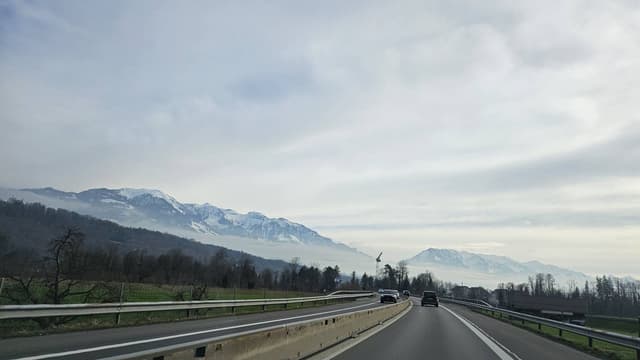 Photo 3 by Tatang W. about renting a Volkswagen Polo in Switzerland (3/25/24)