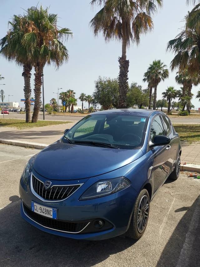 Zdjęcie 5 wykonane przez Rafal S. dotyczące wynajmu Fiat Panda w na Lotnisku Bari dnia (24.06.24)