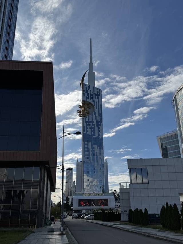 Photo 4 by Hamed N. (10/27/25)