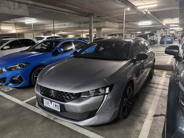Photo by Yu Che H. about renting a Peugeot 508s in Melbourne (Downtown) (4/8/25)