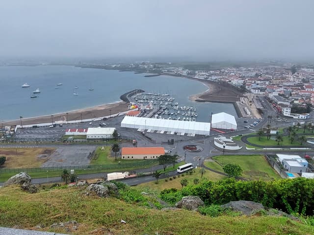 Foto 3 de Maria Gloria Mota M. sobre o aluguer de um Fiat 500 no aeroporto Civil das Lajes (26/06/25)