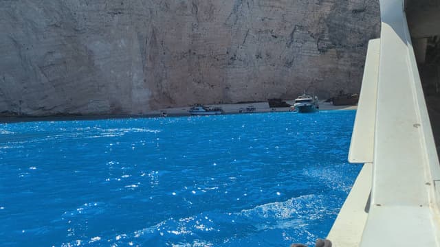 Photo 3 by Dragos C. about hiring a Nissan Pulsar in Zakynthos (02/08/24)