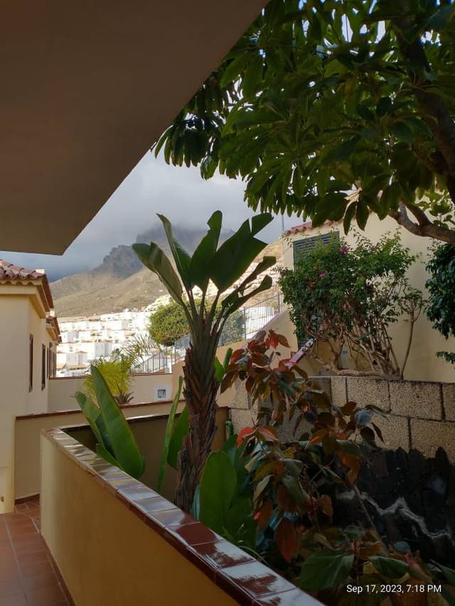 Photo 3 by Barry F. about hiring a Toyota Corolla in Tenerife (04.10.23)