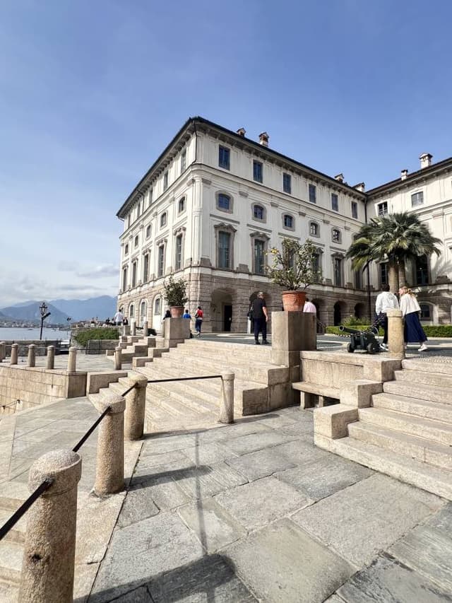 Photo 5 by Andreea P. (4/15/26)