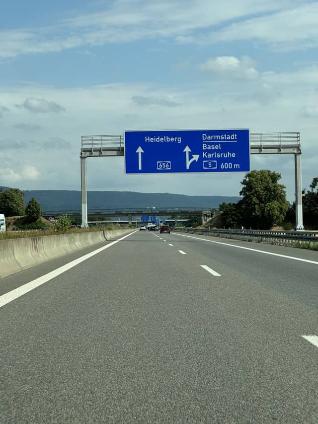 Фото 8 от Kanstantsin D. об аренде Seat Ibiza в Дюссельдорфе (09.07.25)