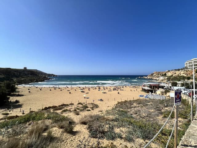 Photo 6 by Romana F. about renting a Peugeot 108 Cabrio in Malta (10/20/23)