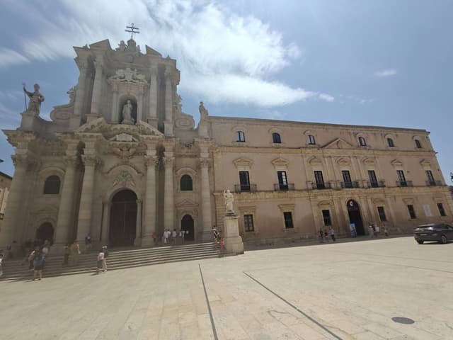 Photo 4 by Jordy L. about renting a Volkswagen Polo on Sicily (6/26/25)