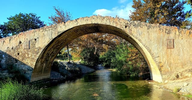 Photo 8 by LIYEN A. about renting a Suzuki Swift in Heraklion (10/30/24)
