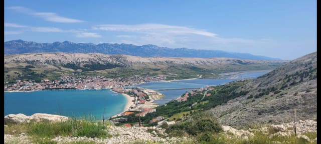 Photo 3 by Daniel W. about hiring a Volkswagen T-Cross in Croatia (06.06.25)