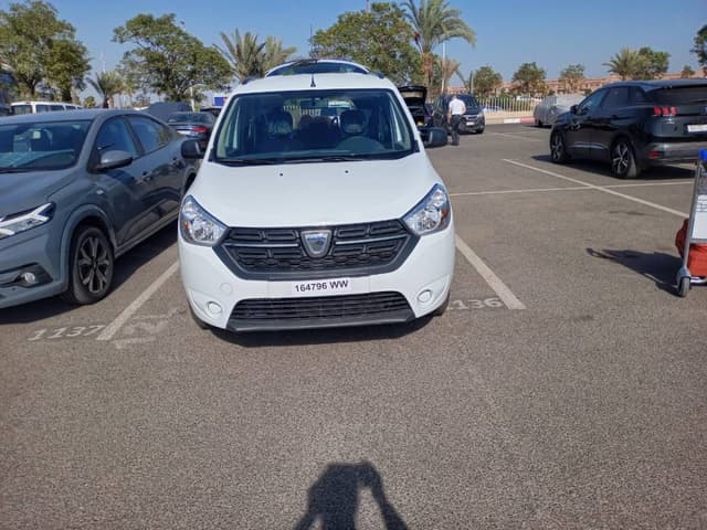 Foto de NAIMA E. sobre el alquiler de un Dacia Logan en el aeropuerto de Marrakech (31/7/23)