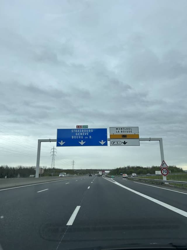 Lyon St Exupéry Havalimanı’nda bir Fiat 500 kiralama ile ilgili Orcun Y. tarafından bir fotoğraf (28.03.24)