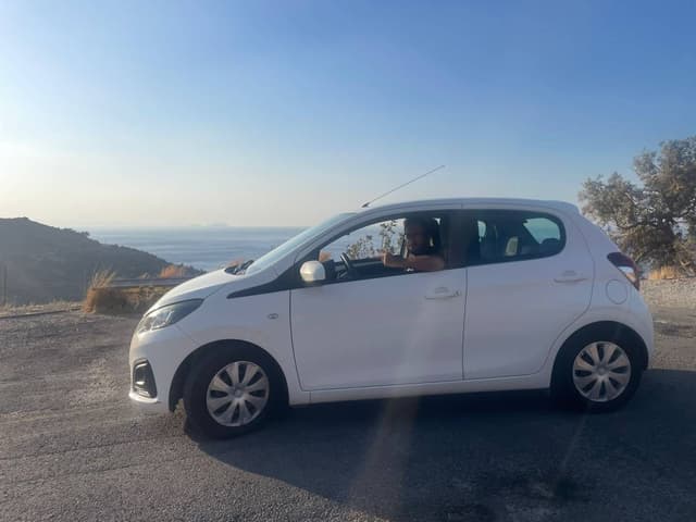 Foto di VICTOR T. sul noleggio di una Toyota Aygo a Heraklion (23/08/24)