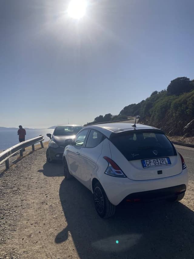 Photo 2 par Francis G. sur la location d'un Lancia Ypsilon à Cagliari (18/07/25)