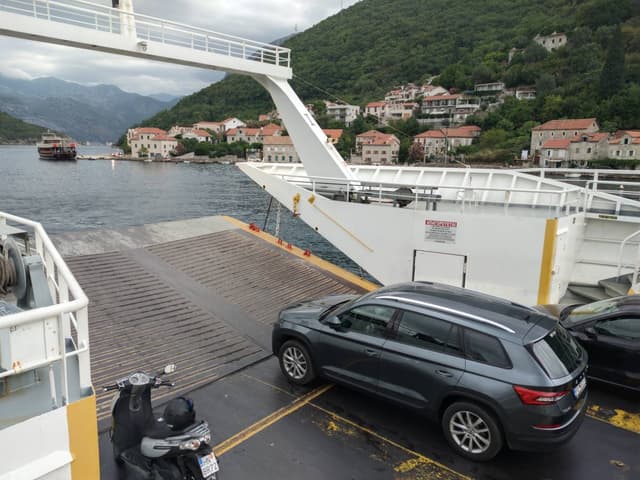 Photo 3 by Julius P. about renting a Nissan X-Terra at Tivat Airport (9/20/25)